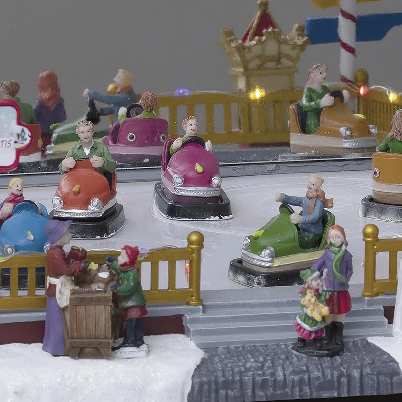 Village De Noël Animé, Lumineux Et Musical Auto-tamponneuses 4 Village De Noël Animé, Lumineux Et Musical Auto-tamponneuses – Image 2